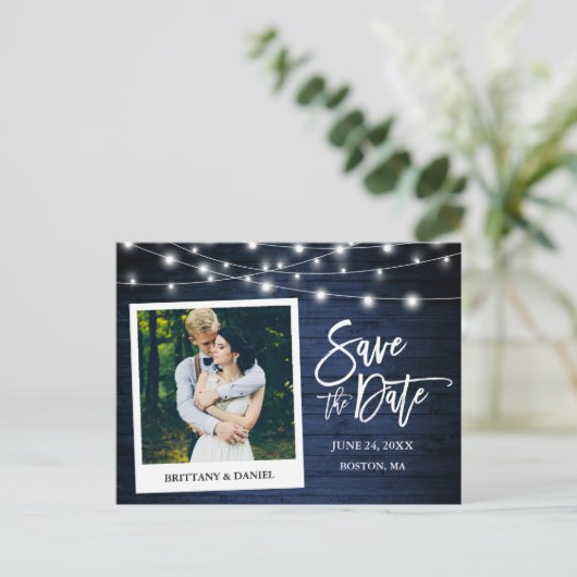 Brush Script Instant Photo Blue Wood De datum opsl Briefkaart (Staand voorkant)