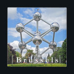 Brussel. Atomium. Magneet<br><div class="desc">Brussel. Atomium. Travel. Europe. België. Brussel is de hoofdstad van België en het Brussels Hoofdstedelijk Gewest. De naam van de stad komt van de oude Nederlandse woorden bruoc "moeras" en sella "nederzetting" en betekent letterlijk "een dorp op een moeras". Volgens de legende werd Brussel in de VI eeuw gesticht door...</div>