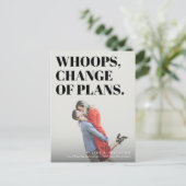 Brutale en brutale typografische huwelijksdatumwij aankondigingskaart (Staand voorkant)