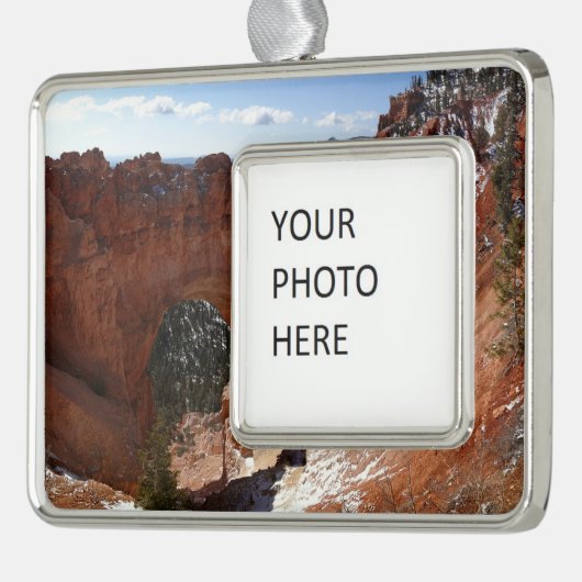 Bryce Canyon Natural Bridge Snowy Landscape Foto Verzilverd Omlijst Ornament (Links)