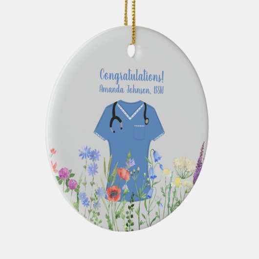 BSN Nurse Blue Scrubs Keramisch Ornament (Rechts)