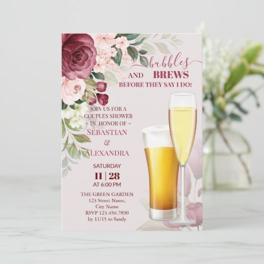Bubbels en brouwsels Koppels Douche Uitnodiging (Staand voorkant)
