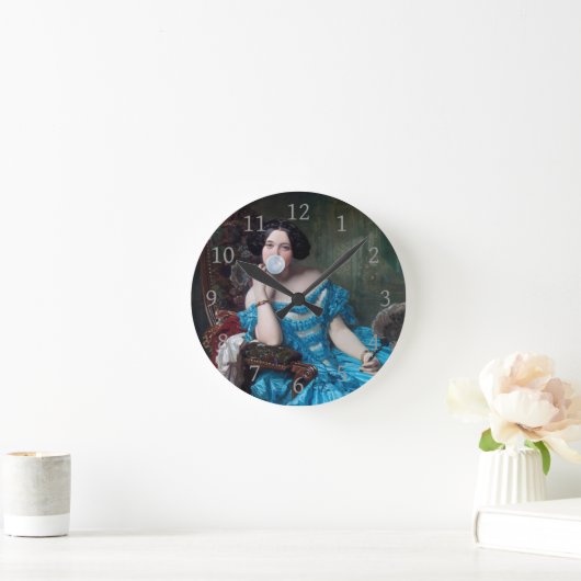 Bubble gum Diva in blauw satijn Ronde Klok (Huis)