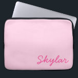 Bubble Gum Pink Hot Roze Aangepaste Cursieve Naam Laptop Sleeve<br><div class="desc">Dit is een Bubble Gum Pink Hot Pink,  laptophoes met aangepaste kromme naam!</div>