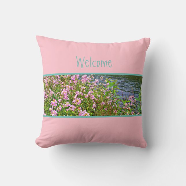 Bubblegum roze, blauwgroen, bloemen, welkom, je wo kussen (Voorkant)