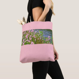 Bubblegum roze met natuur scene of uw afbeelding tote bag