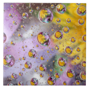 Bubbles abstract met bloemen. Krediet als: Nancy Tegeltje