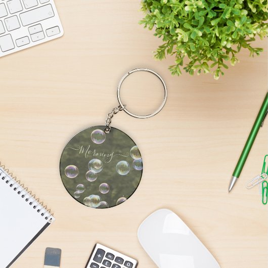 Bubbles gedurende sleutelhanger dagmonogram