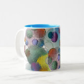 Bubels onder glas tweekleurige koffiemok (Voorkant links)
