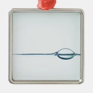 Bubels op het wateroppervlak metalen ornament