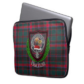 Buchan Scottish Clan Tartan and Crest  Laptop Sleeve (Voorkant Links)