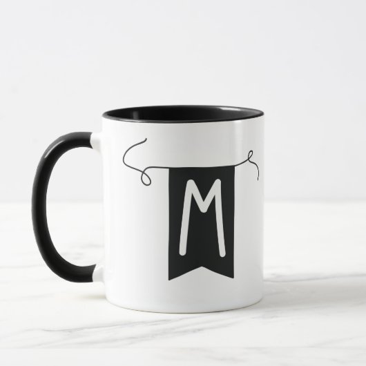 Buchstabe „M“ Becher  Mok (Links)