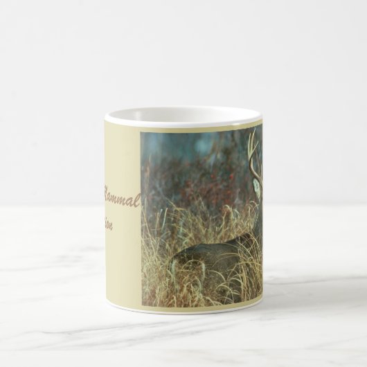 Buck in the Grass Koffiemok (Center)