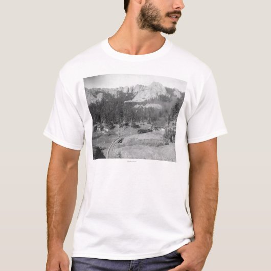 Buckhornbergen voorbij Railroad Tracks T-shirt (Voorkant)