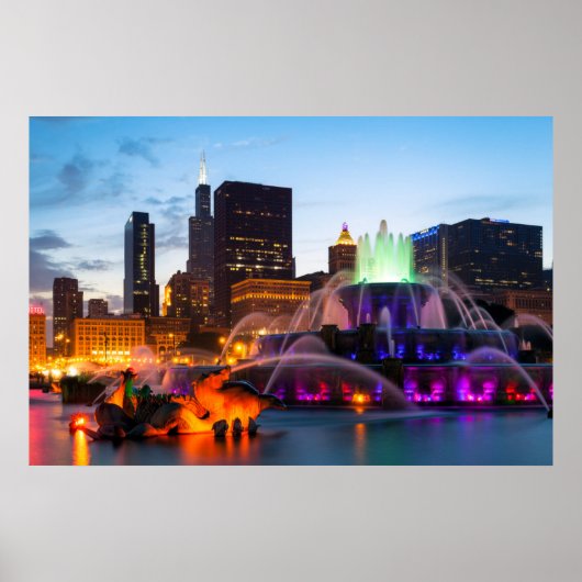 Buckingham Fountain Lit bij nacht Poster (Voorkant)