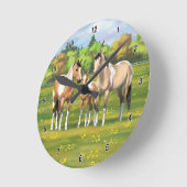 Buckskin deun verfpaarden in zomerdeeg ronde klok (Hoek)