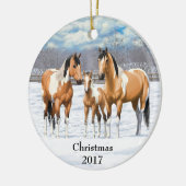 Buckskin Paint Horses in sneeuw Keramisch Ornament (Links)