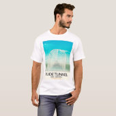 Bude Tunnel, Cornwall Parodie Reisposter T-shirt (Voorkant volledig)