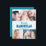 Budget 3 foto Happy Hanukkah Turquoise Stars Kaart<br><div class="desc">"Happy Hanukkah." Fun, speels, griezelige handgemaakte typografie en een willekeurige ster van David-patroon in lichtturquoise blauw, allemaal overspelende, lichtaqua blauwe hand getekende lijnen op een witte achtergrond, samen met 3 foto's van uw keuze, helpen u in het Hanukkah te werken. De hand getrokken turquoise lijnen bedekken een blauwgroen blauwe achtergrond...</div>