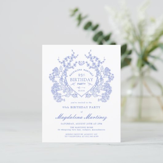 BUDGET 95e Verjaardag Blauwe Bloemkam (Staand voorkant)