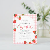 Budget Aardbei Verjaardag Berry Eerste uitnodiging (Staand voorkant)