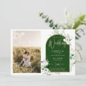 Budget All-in-1 White Roses Green Wedding QR Code Kaart (Staand voorkant)
