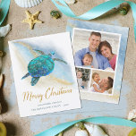 Budget Beach Zee Turtle 3 Foto Kerst Kaart<br><div class="desc">Bespaar geld met deze budget kustthema kerstkaarten, op een goedkoper papier en iets kleiner formaat. Het tropische strandontwerp heeft een waterverf turquoise blauwe zeeen schildpad op een abstracte strandachtergrond met een faux gouden glitter sparkly wave en Merry Christmas script. Op de achterkant zijn 3 fotosjablonen om de kaarten eenvoudig te...</div>