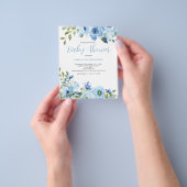 Budget blauwe bloemige babyshower uitnodiging flyer (Hand)