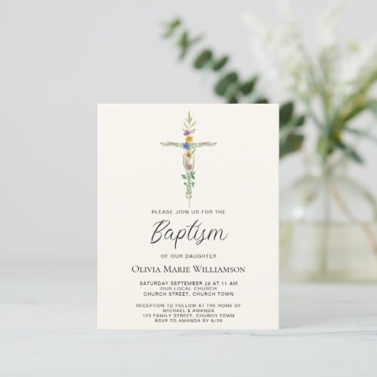 Budget Bloemen Cross Baptism Uitnodiging (Staand voorkant)