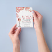 Budget Bloemen & Prosecco Bruidsfeest Uitnodiging Flyer (Hand)