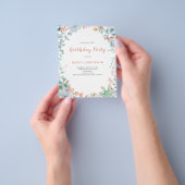 Budget Blue Floral Birthday Uitnodiging Flyer (Hand)