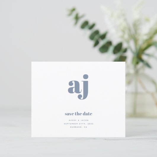 BUDGET Blue Monogram Weddenschap Save the Date (Staand voorkant)