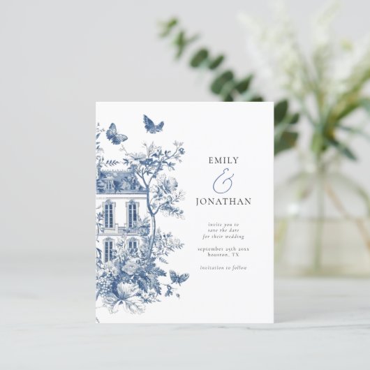 Budget Blue Toile De Jouy QR Bruiloft Save the Dat (Staand voorkant)