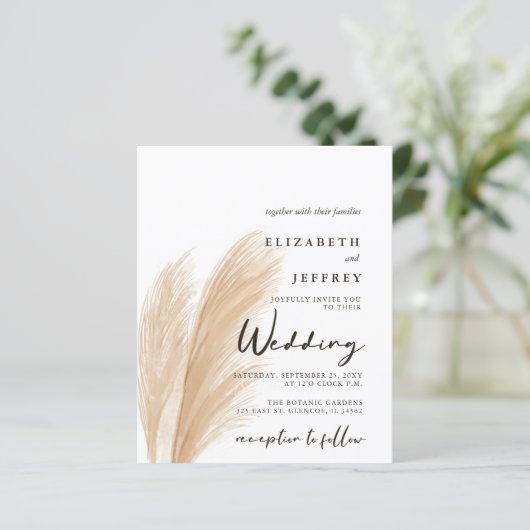 Budget Blush Boho Pampas Wedding Uitnodiging (Staand voorkant)