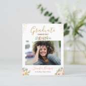 Budget Blush Floral Photo Afstuderen Aankondiging (Staand voorkant)