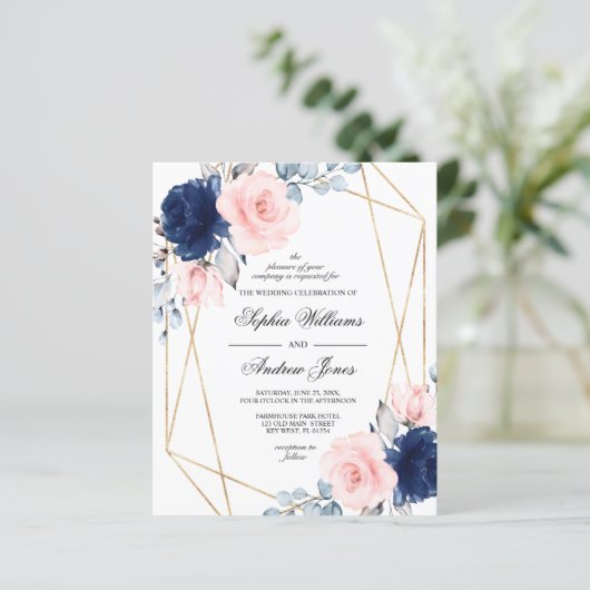 Budget Blush & Navy Blue Roos Wedding Invitation (Staand voorkant)