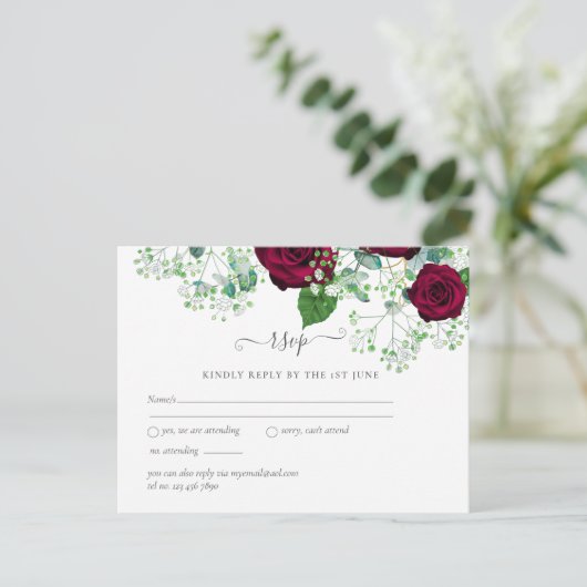 BUDGET Burgundy Rode Rozen Gypsophila TROUWEN Briefkaart (Staand voorkant)