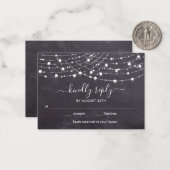 Budget Chalkboard String Lights Wedding RSVP Kaart Notitiekaartje (Voorkant / Achterkant in situ)
