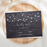 Budget Chalkboard String Lights Wedding RSVP Kaart Notitiekaartje<br><div class="desc">Nodig vrienden en familie uit voor je bruiloft met deze mooie brutale trouwuitnodigingen en rsvp-kaarten. Deze bruiloft RSVP-kaarten zijn uitgerust met roestgrijze kalkplanleisteen met elegante snaarlichten. COPYRIGHT © 2020 Judy Burrows,  Black Dog Art - Alle rechten voorbehouden. Budget Chalkboard String Lights Wedding RSVP Kaart</div>