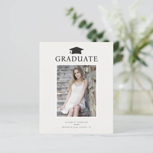 Budget Chic AFSTUDEREN Aankondiging Afstuderen fot (Staand voorkant)