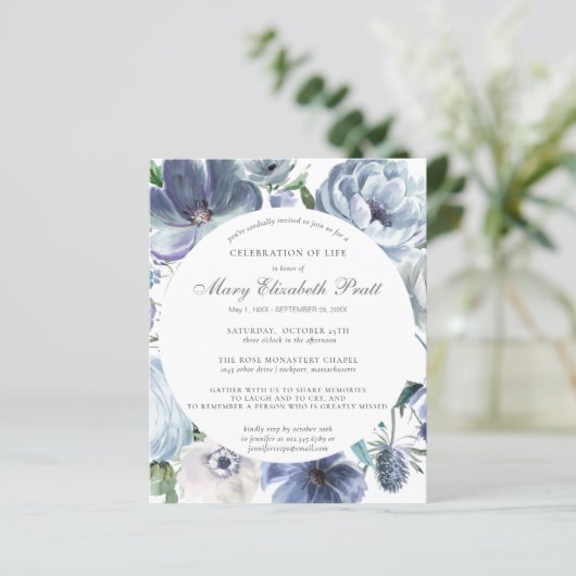 Budget Deusty Blue Floral Funeral Invitation (Staand voorkant)