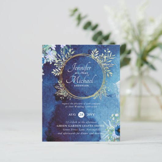 Budget Deusty Blue Floral Wedding Invitation (Staand voorkant)