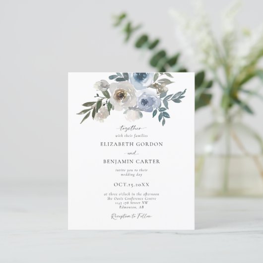 Budget Dusty Blue Wedding Floral Elegant Script (Staand voorkant)