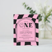 Budget Een Happy Babe Roze 1e Verjaardag Uitnodige (Staand voorkant)