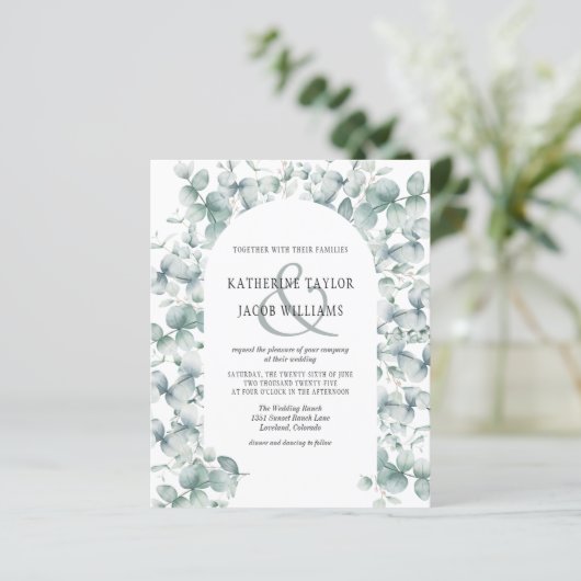 Budget Eucalyptus Leaf Greenery Wedding Uitnodigin (Staand voorkant)