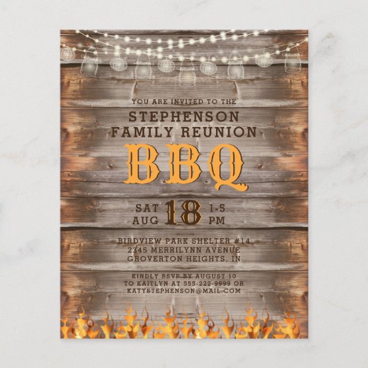 Budget Family Reunion BBQ Rustic Wood Uitnodiging (Voorkant)