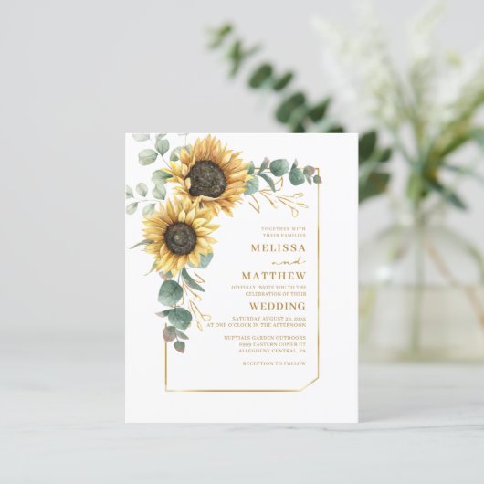 Budget Floral Sunflower Eucalyptus Wedding Invite (Staand voorkant)