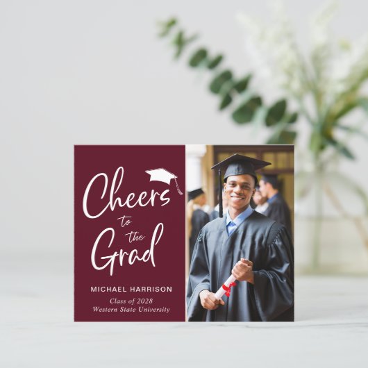 Budget Foto Burgundy Red Afstuderen Aankondiging (Staand voorkant)