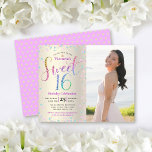 Budget Foto Sweet 16 Rainbow Glitter Gold Invite<br><div class="desc">"Happy Sweet 16". Verstuur deze verbluffende, dunne, girale, feestelijke, moderne, gepersonaliseerde, fotoparty op maat voor een evenement dat je moet onthouden. Rainbow glitter script typografie en feestturquoise, paarse roze en goudconfetti, bedekken een champagne Gold folie metallic achtergrond op de linkerhelft van de kaart. Rechts staat een aangepaste foto van het...</div>