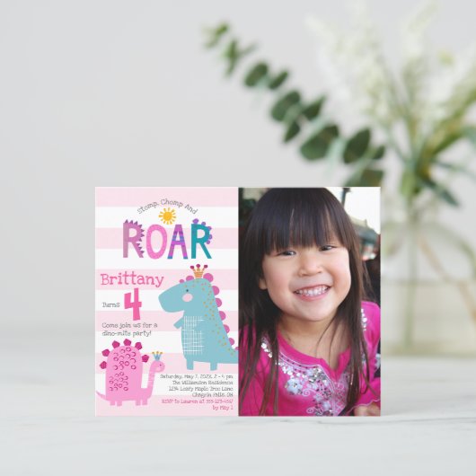 Budget Foto's Girl Birthday Uitnodiging (Staand voorkant)